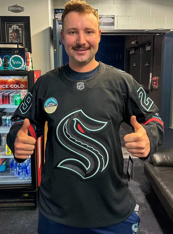  Mens Seattle Kraken #29 Vince Dunn Black Alternate Glow-In-The-Dark Premium Jersey 