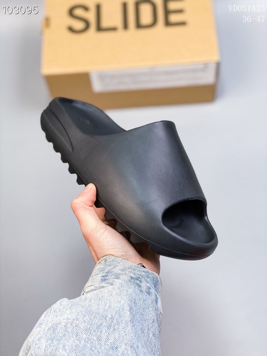 Adidas Yeezy Slide Men 005