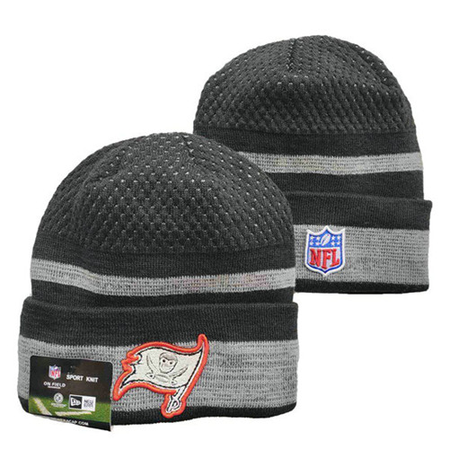Buccaneers Team Logo Black And Red Knit Hat YD