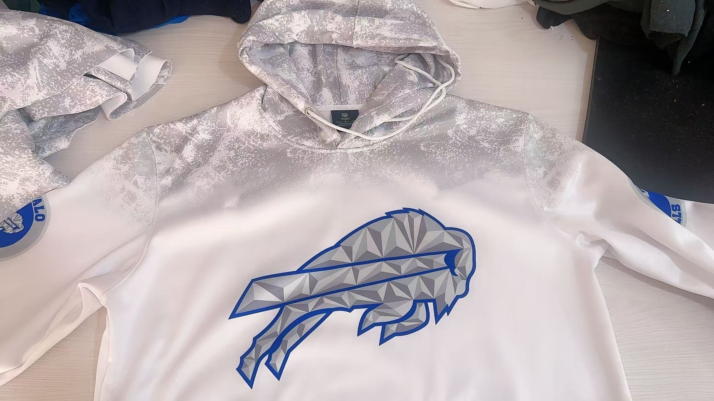 Buffalo Bills   2025  Limited   Football Stitched hoodie Jersey