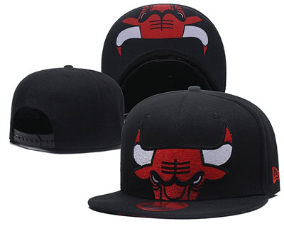 Bulls Team Logo Black Adjustable Hat GS