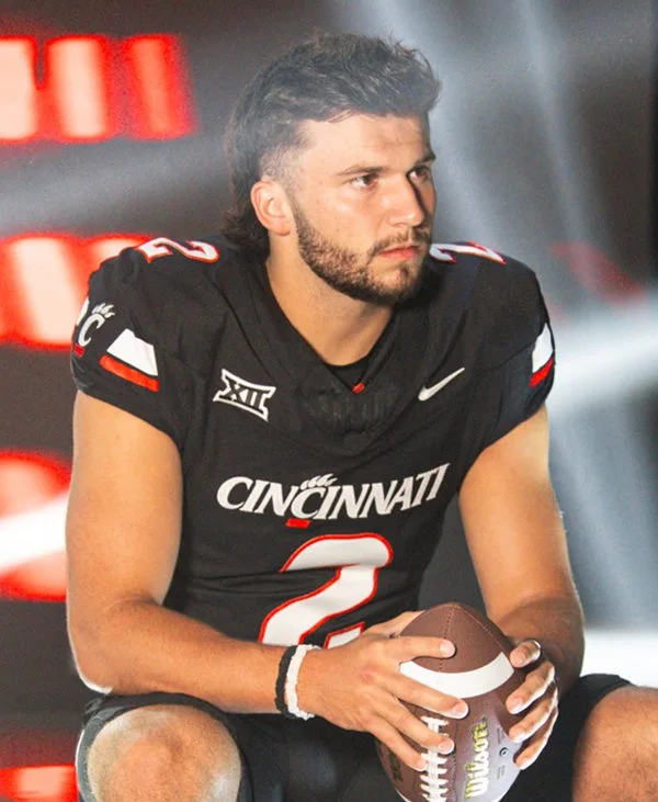 Cincinnati Bearcats #2 Brendan Sorsby 2025 CLASSIC Black Vapor F.U.S.E.Limited Football Jersey 