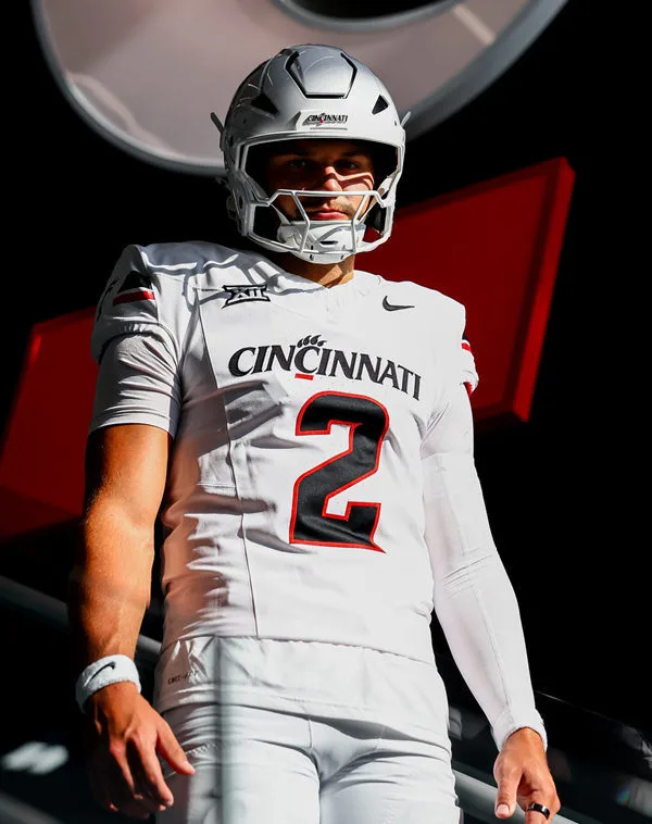 Cincinnati Bearcats #2 Brendan Sorsby 2025 PURE White Vapor F.U.S.E.Limited Football Jersey 