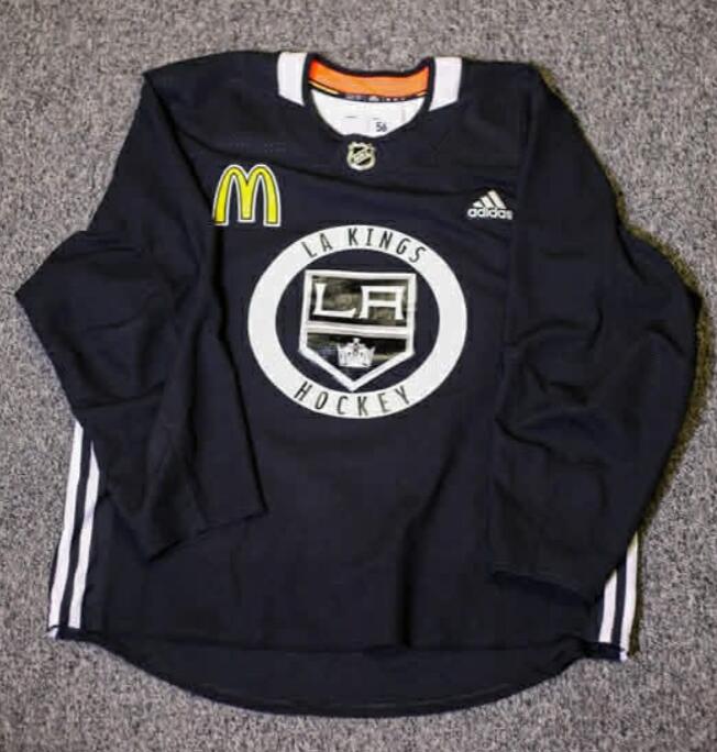 LA KINGS HOCKEY JERSEY BLACK
