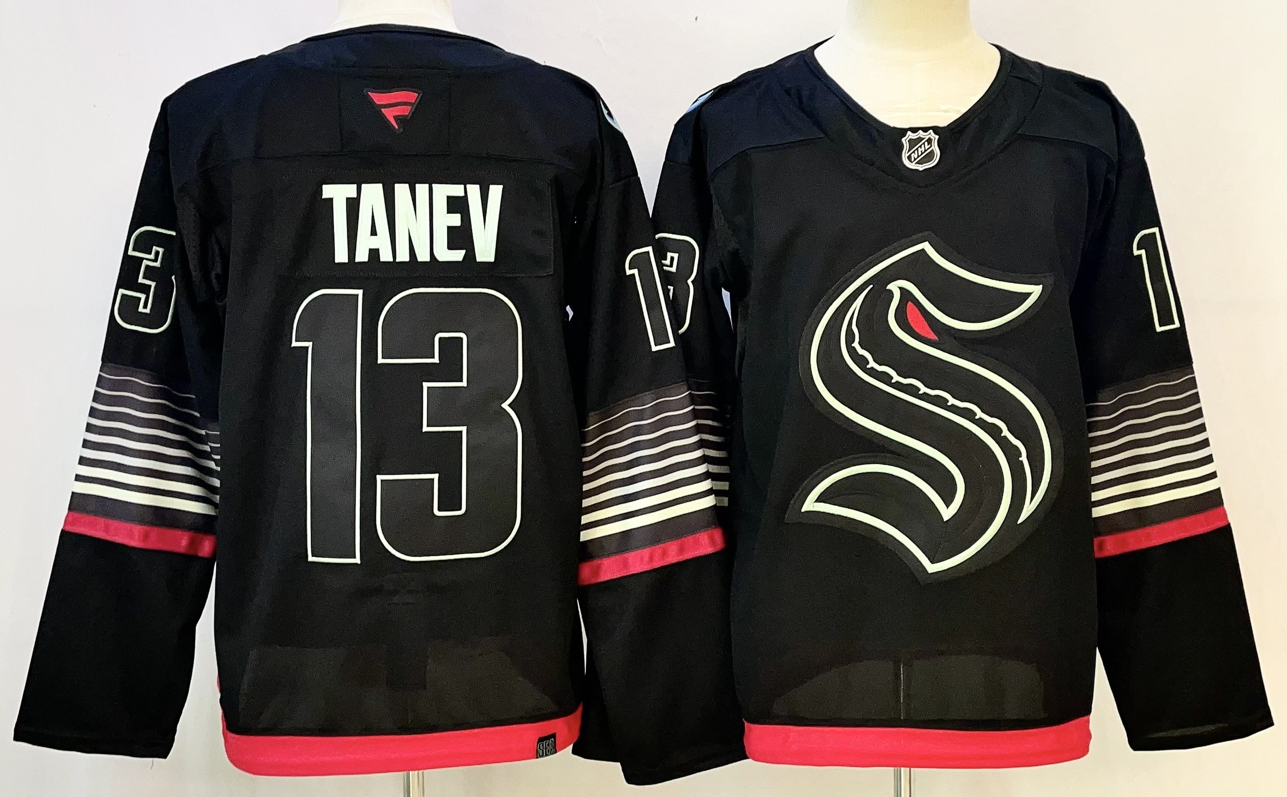 Seattle Kraken #13 Brandon Tanev