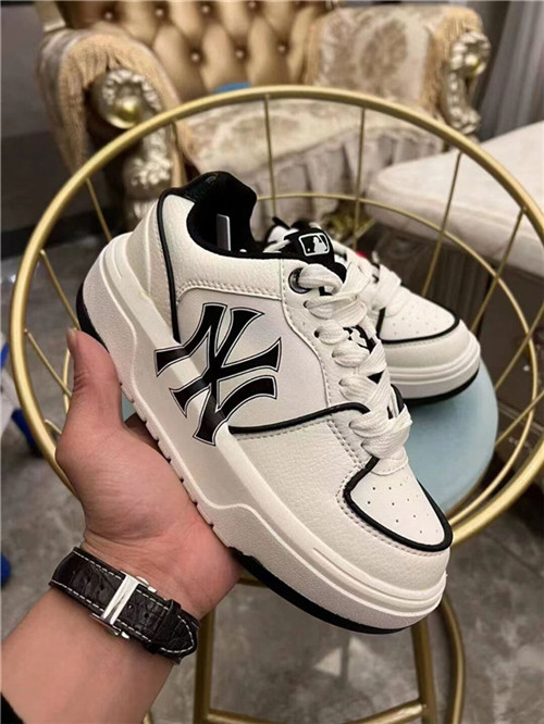 Women's New York Yankees White-Navy Shoes 001