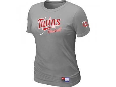 Women Minnesota Twins NEW L.Grey Short Sleeve Practice T-Shirt